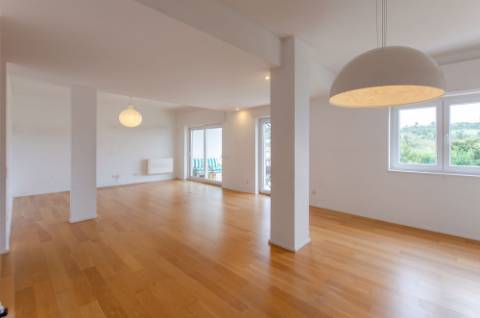 T3 com varanda próximo do centro de Caxias