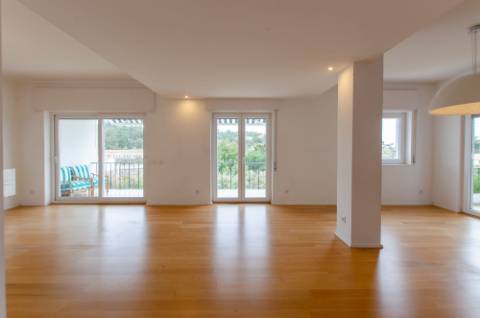 T3 com varanda próximo do centro de Caxias