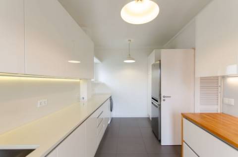 T3 com varanda próximo do centro de Caxias