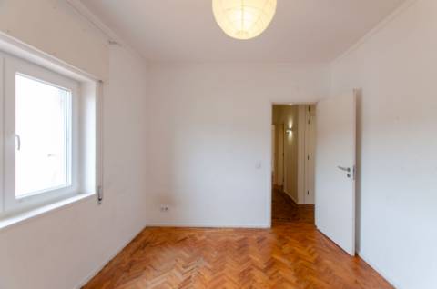 T3 com varanda próximo do centro de Caxias