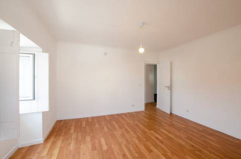 T2 no centro de Porto Salvo