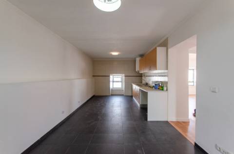 T2 no centro de Porto Salvo