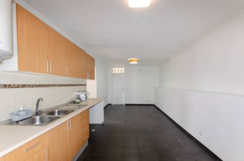 T2 no centro de Porto Salvo