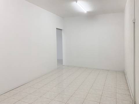 Escritorios/salas na Pontinha