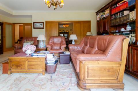 T3 no Luxuoso condomínio Villa Restelo