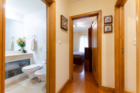 T3 no Luxuoso condomínio Villa Restelo
