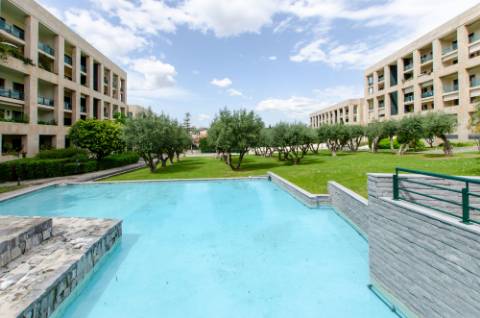 T3 no Luxuoso condomínio Villa Restelo