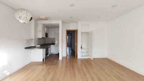 T1 remodelado na Quinta das Palmeiras