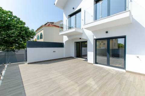 OCEAN PRIME VILLAGE: MORADIAS T4 EM S. PEDRO DO ESTORIL