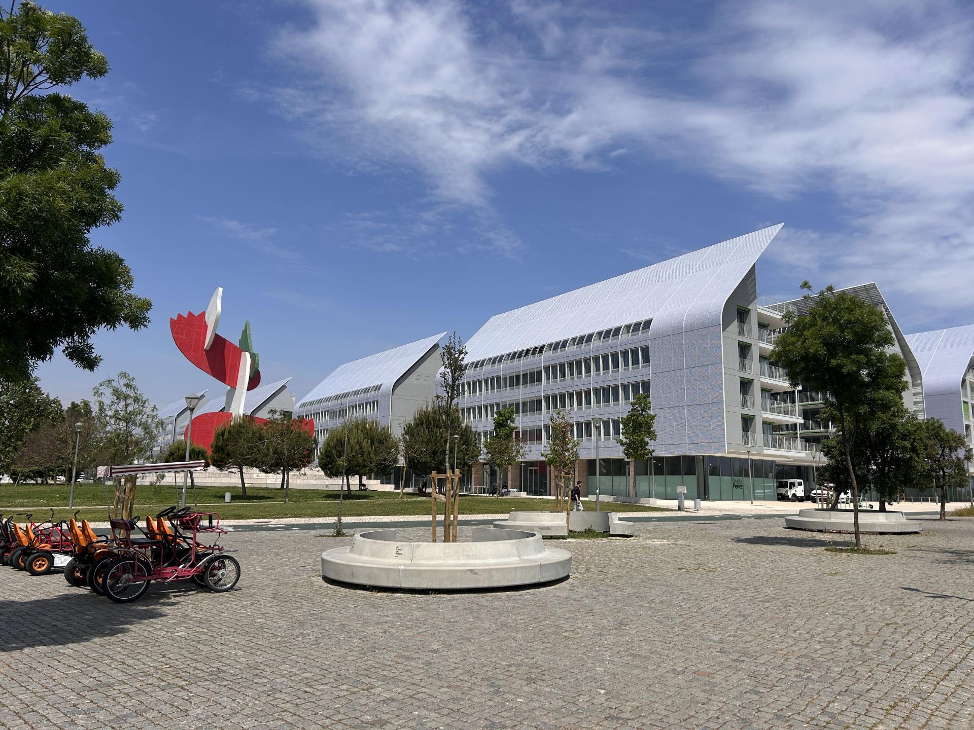 Exclusividade contemporânea à beira do Tejo