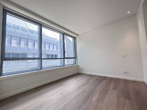 Exclusividade contemporânea à beira do Tejo