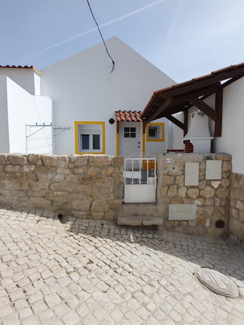 Moradia duplex totalmente reabilitada