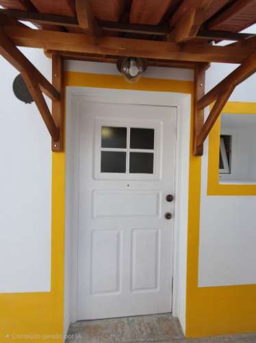 Moradia duplex totalmente reabilitada