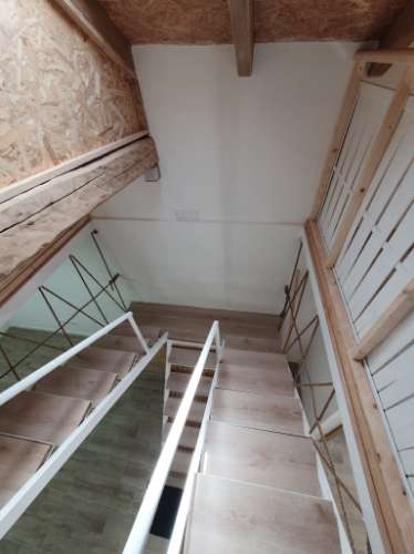 Moradia duplex totalmente reabilitada