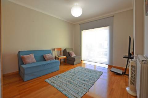 Moradia T4+2 com piscina na Urb. Lombas (São Domingos de Rana)