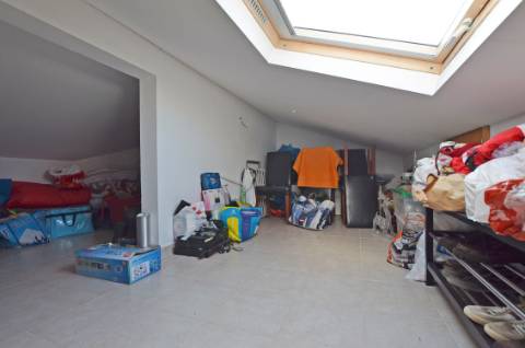 Moradia T4+2 com piscina na Urb. Lombas (São Domingos de Rana)