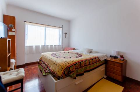 Duplex em S. Pedro do Estoril, com vista de mar