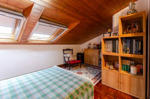 Duplex em S. Pedro do Estoril, com vista de mar