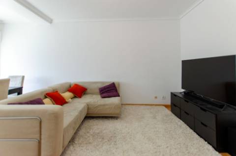 T3 remodelado na Medrosa, Oeiras