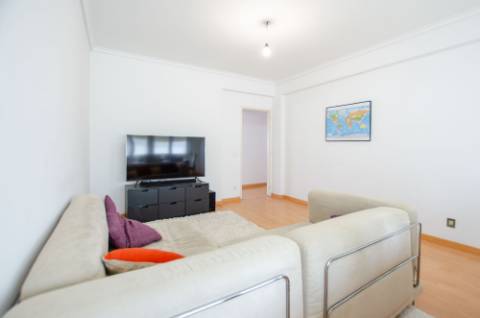 T3 remodelado na Medrosa, Oeiras