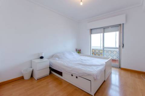 T3 remodelado na Medrosa, Oeiras