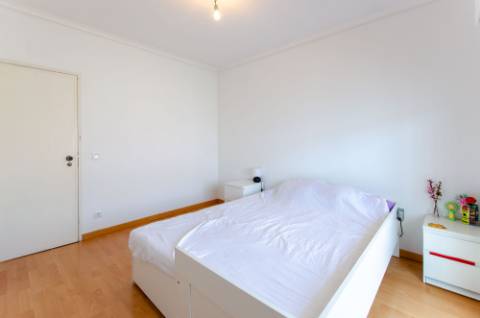 T3 remodelado na Medrosa, Oeiras