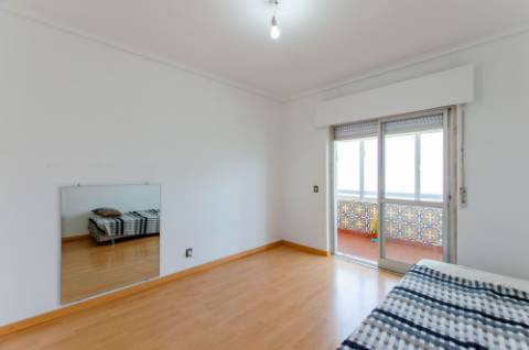 T3 remodelado na Medrosa, Oeiras