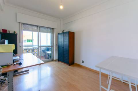 T3 remodelado na Medrosa, Oeiras