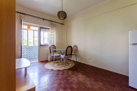 Apartamento T1 na Figueirinha