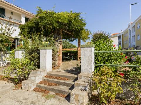 Propriedade de 70 200 m² em Alenquer Potencial de Construção até 17 000 m²
