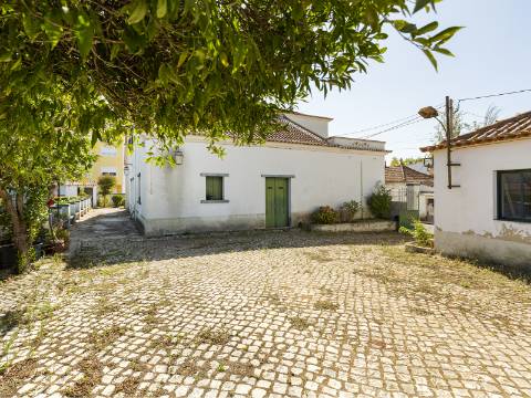 Propriedade de 70 200 m² em Alenquer Potencial de Construção até 17 000 m²
