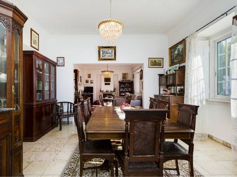 Propriedade de 70 200 m² em Alenquer Potencial de Construção até 17 000 m²
