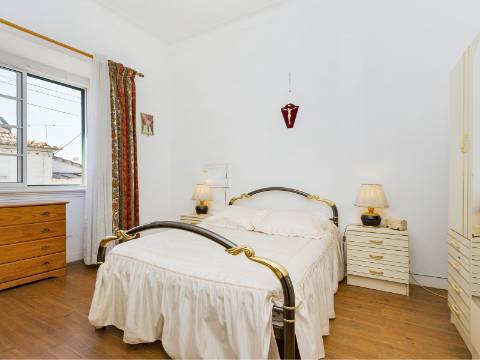 Propriedade de 70 200 m² em Alenquer Potencial de Construção até 17 000 m²
