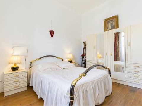 Propriedade de 70 200 m² em Alenquer Potencial de Construção até 17 000 m²
