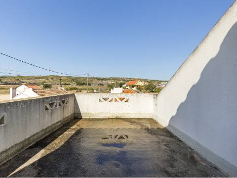 Propriedade de 70 200 m² em Alenquer Potencial de Construção até 17 000 m²
