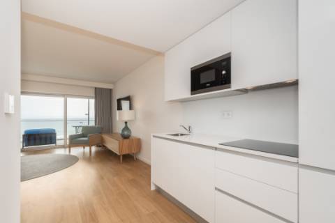 Viva o sonho de morar em frente à praia, em Sesimbra!