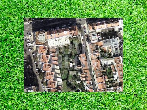 Lote de terreno para construção de 5.051,70 m2, em Benfica, Lisboa