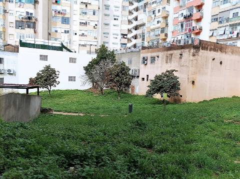 Lote de terreno para construção de 5.051,70 m2, em Benfica, Lisboa