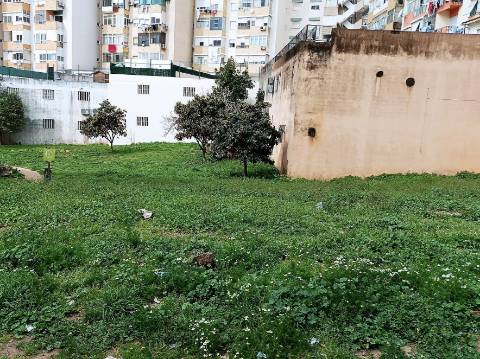 Lote de terreno para construção de 5.051,70 m2, em Benfica, Lisboa