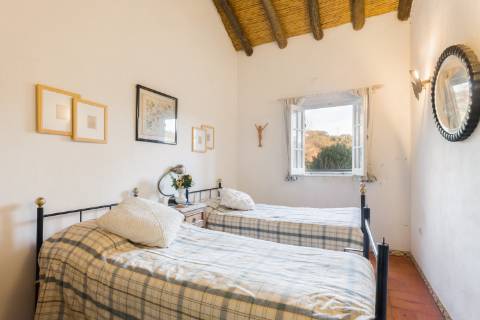 Quinta de 10 Hectares com duas Moradias!