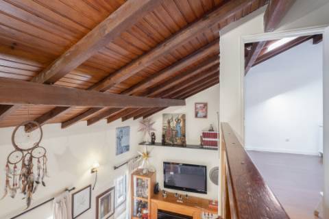 Prédio com 3 frações no coração de São Bento