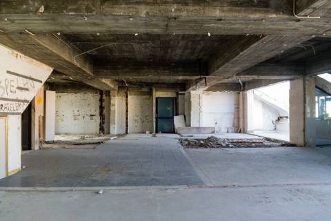 Espaço comercial, em 3º piso de prédio na Amadora