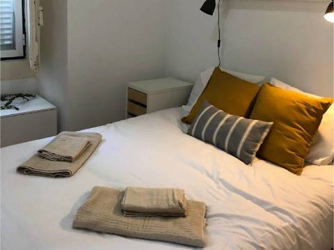 Apartamento T3 renovado no Bairro Alto em Lisboa- INVESTIDORES