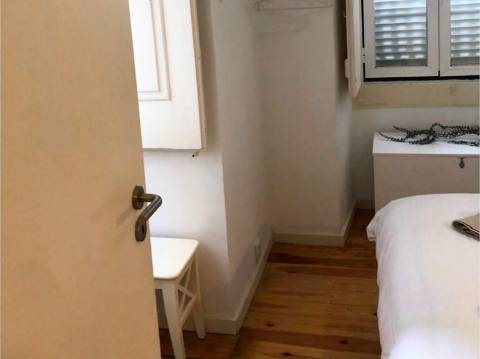 Apartamento T3 renovado no Bairro Alto em Lisboa- INVESTIDORES