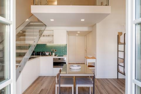 PALÁCIO DE FERVENÇA - OPORTUNIDADE DE INVESTIMENTO NO PORTO