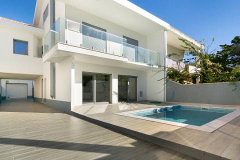 Moradia T4 na zona mais prestigiada da Costa da Caparica