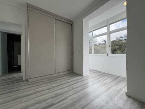 Charmoso apartamento T1 no coração do vibrante bairro de Arroios, em Lisboa.
