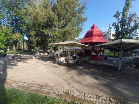 Apartamento T2 Duplex de Luxo - Condomínio ''Campo Grande 200''