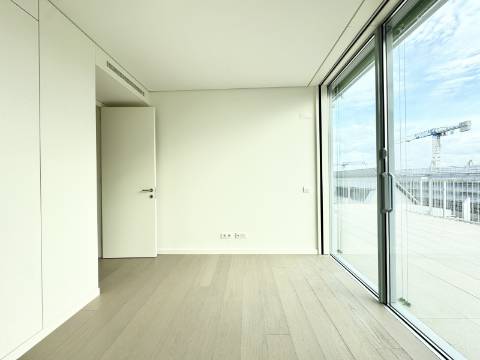 Viva o Tejo em Pleno - Apartamento T2 de Luxo com Terraço no Prata Riverside Village