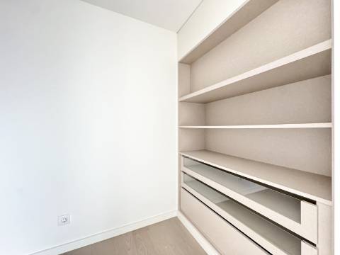 Viva o Tejo em Pleno - Apartamento T2 de Luxo com Terraço no Prata Riverside Village